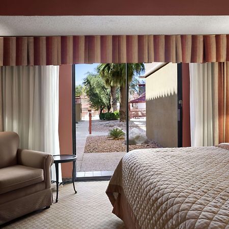 Hotel Wyndham El Paso Airport And Water Park Exterior foto
