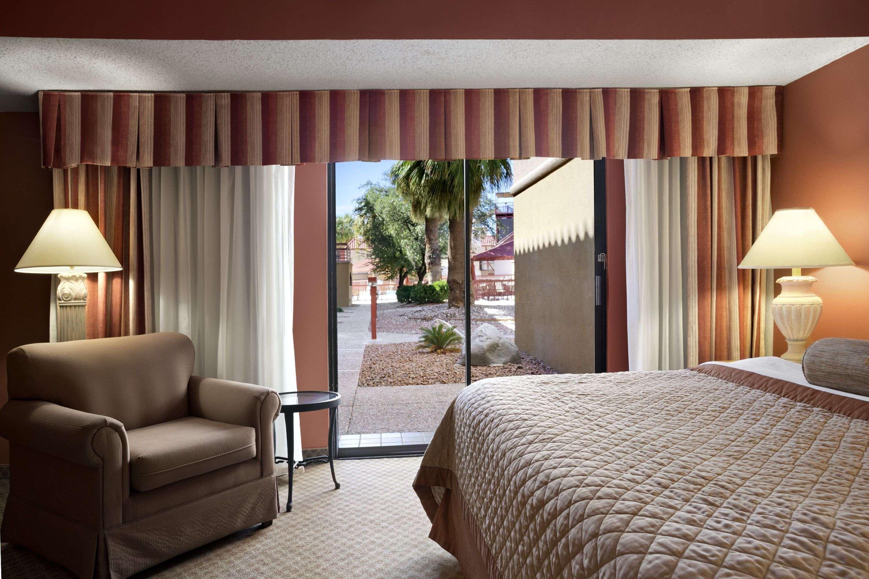 Hotel Wyndham El Paso Airport And Water Park Exterior foto