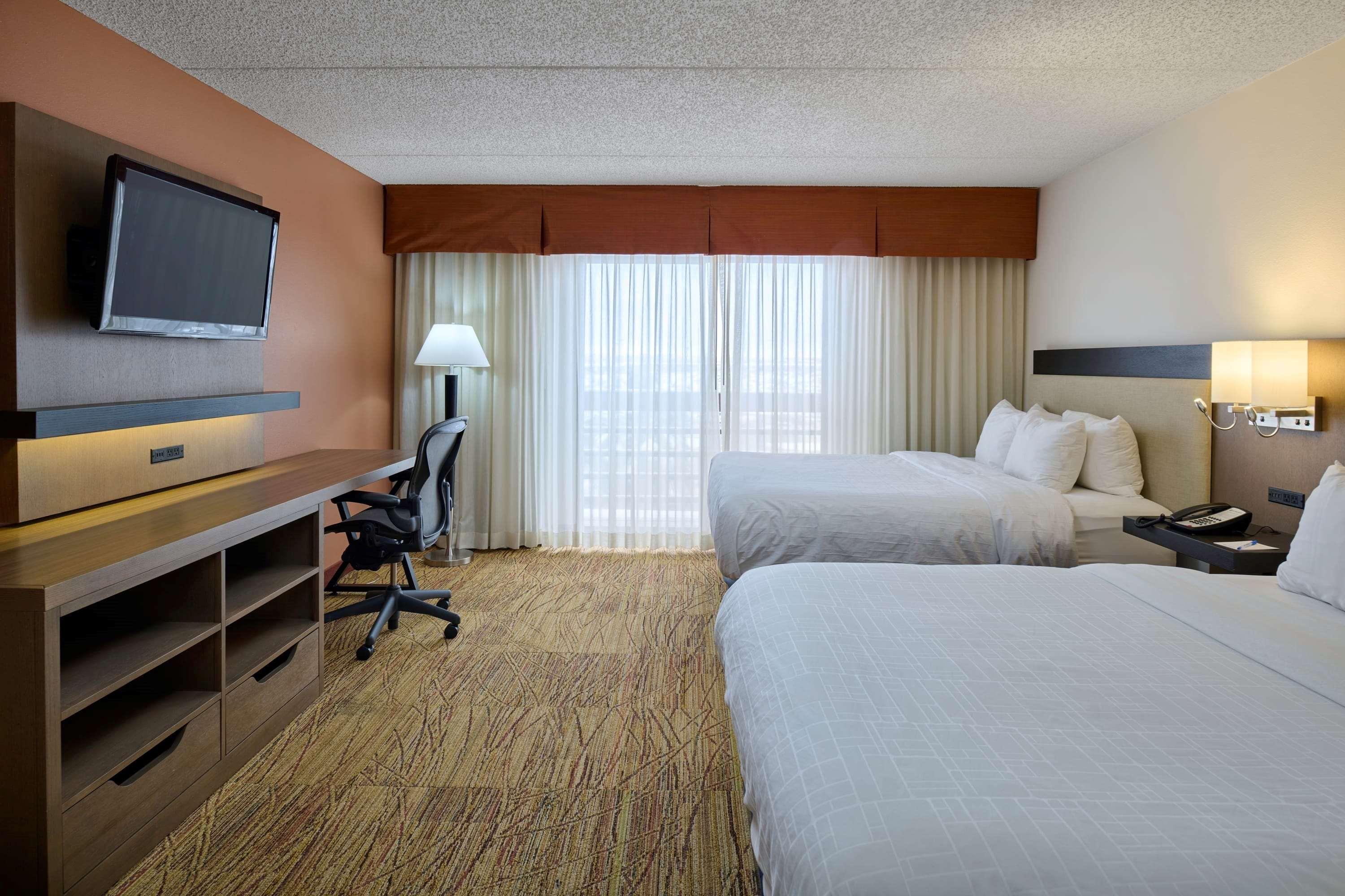 Hotel Wyndham El Paso Airport And Water Park Exterior foto