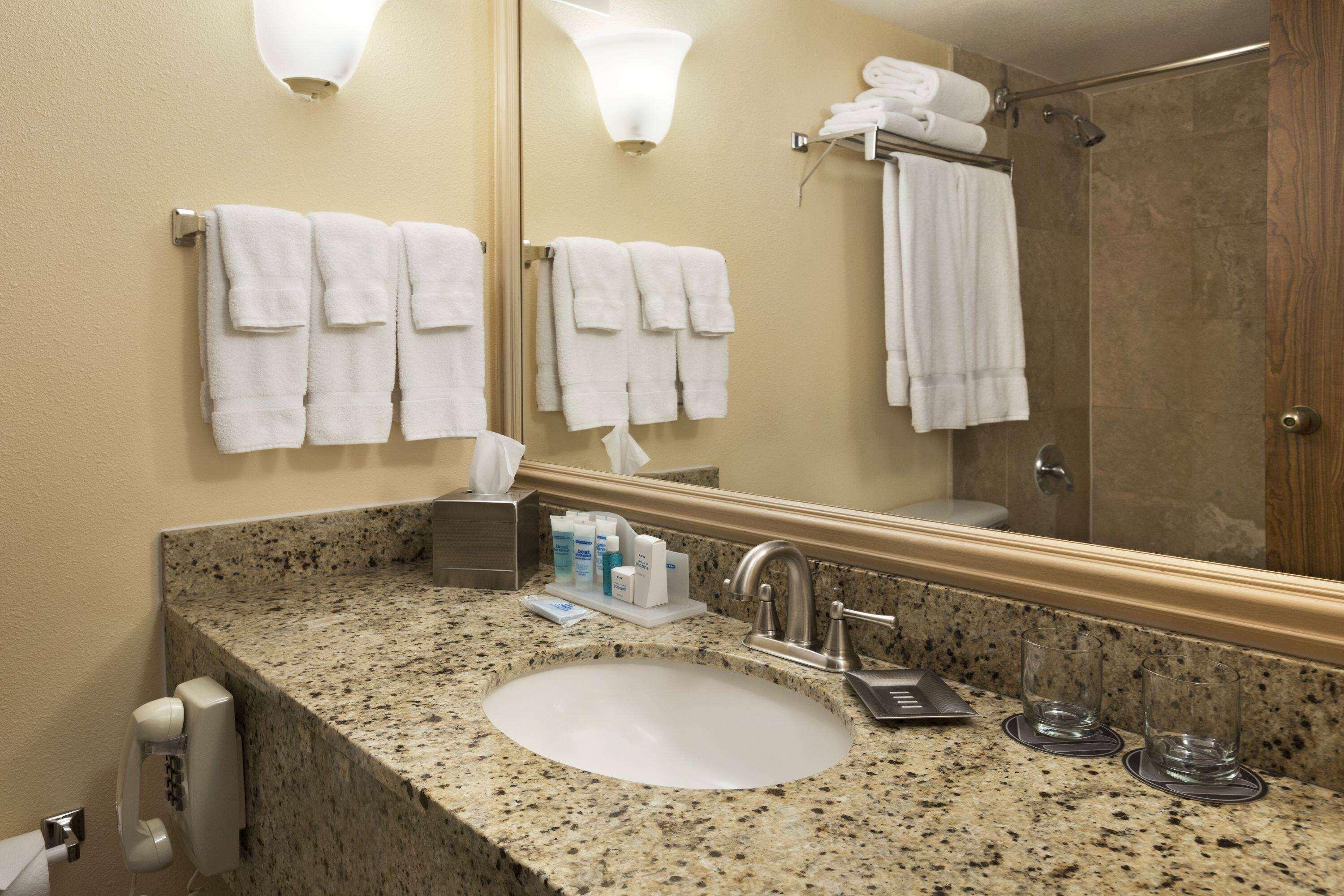 Hotel Wyndham El Paso Airport And Water Park Exterior foto