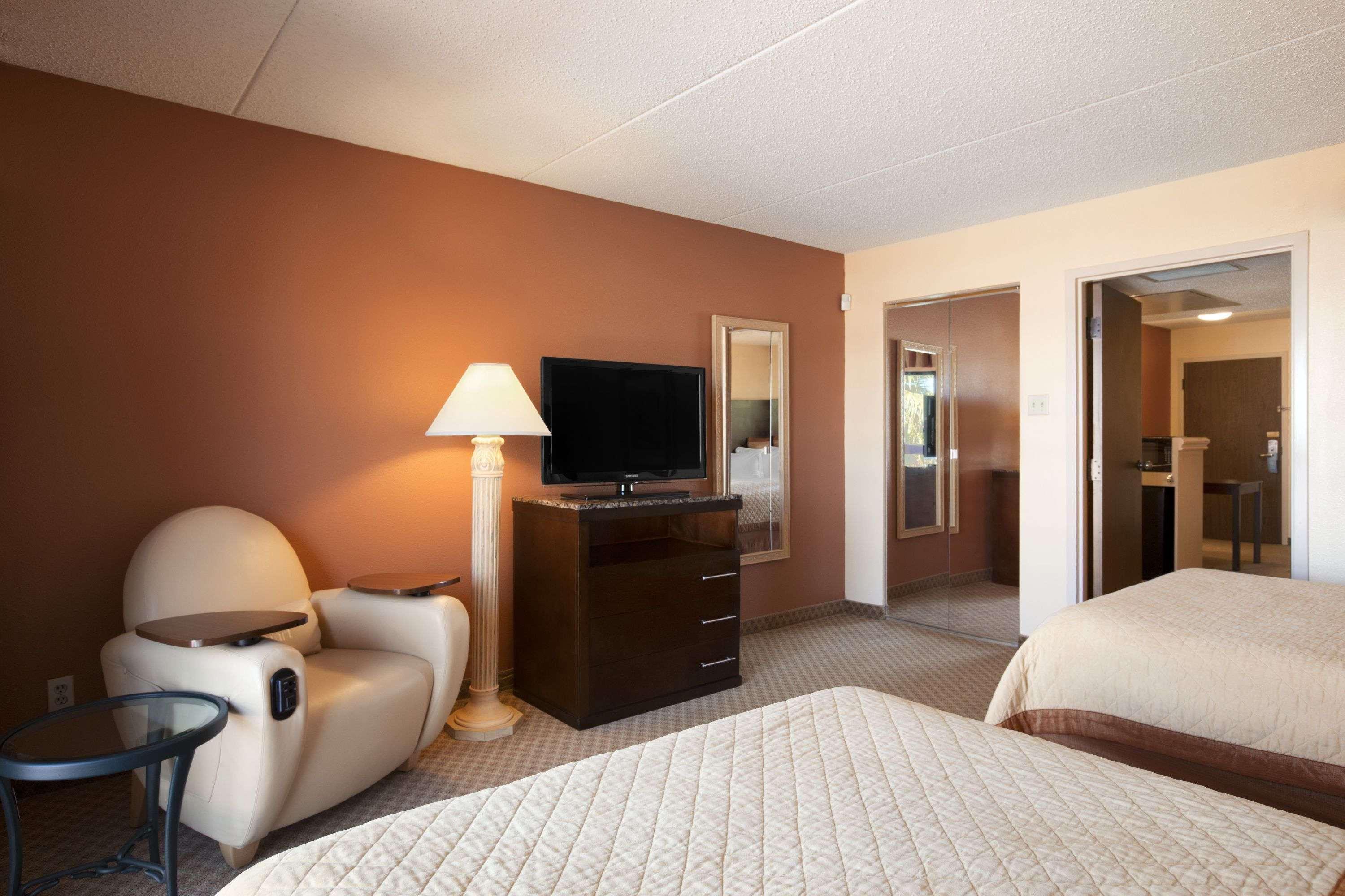Hotel Wyndham El Paso Airport And Water Park Exterior foto