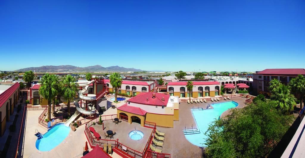 Hotel Wyndham El Paso Airport And Water Park Exterior foto