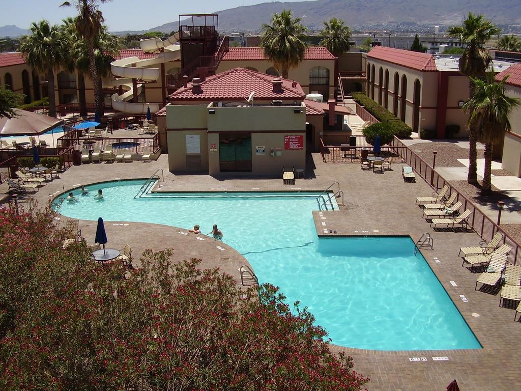 Hotel Wyndham El Paso Airport And Water Park Exterior foto
